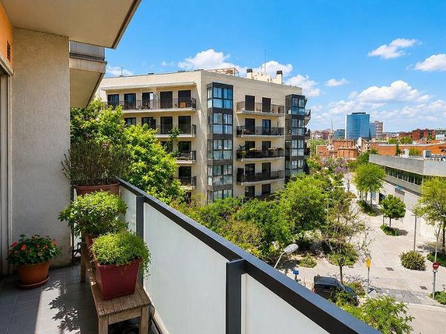 Piso en alquiler en calle De Provençals, Barcelona, de 70 m² 3 habitaciones por 1.620