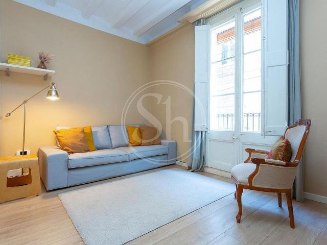 Piso en alquiler en calle De Rull, Barcelona, de 68 m² 2 habitaciones por 1.330