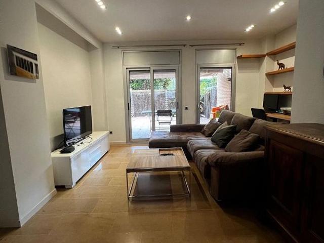Piso en alquiler en calle De Ramon Trias Fargas, Barcelona, de 65 m² 1 habitación por 1.964