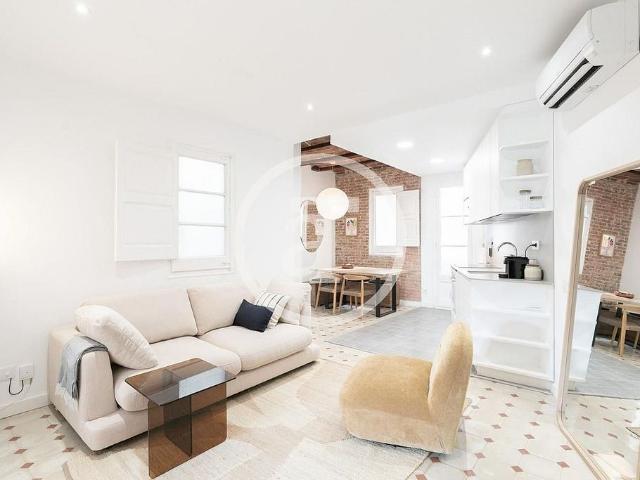 Piso en alquiler en calle De Ribes, Barcelona, de 65 m² 2 habitaciones por 1.590