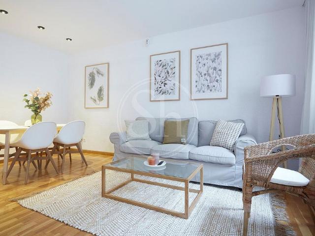 Piso en alquiler en calle De Roger de Flor, Barcelona, de 79 m² 3 habitaciones por 2.195
