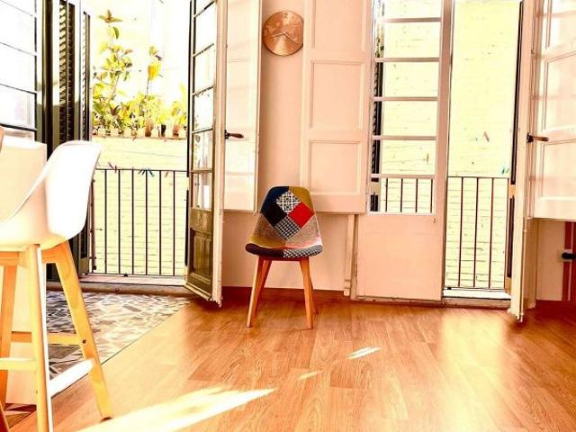Piso en alquiler en calle De Roger de Flor, Barcelona, de 70 m² 3 habitaciones por 2.800