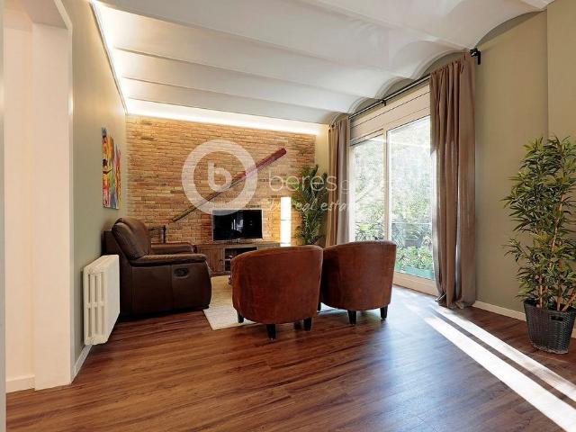 Piso en alquiler en calle De Roger de Llúria, Barcelona, de 108 m² 3 habitaciones por 1.883