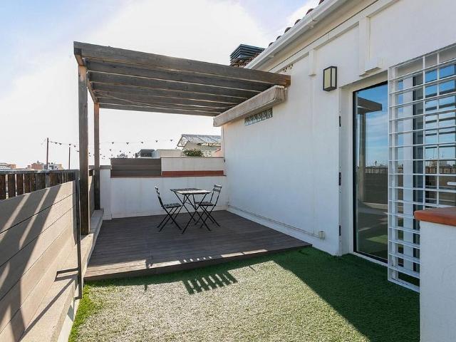 Piso en alquiler en calle De Roger de Llúria, Barcelona, de 38 m² 1 habitación por 1.728