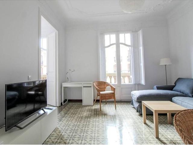 Piso en alquiler en calle De Roger de Llúria, Barcelona, de 58 m² 2 habitaciones por 1.870