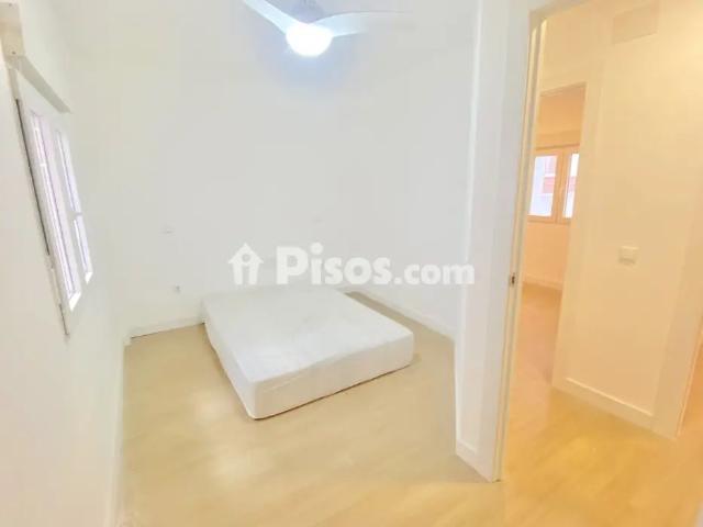 Piso en alquiler en Calle de San Vicente