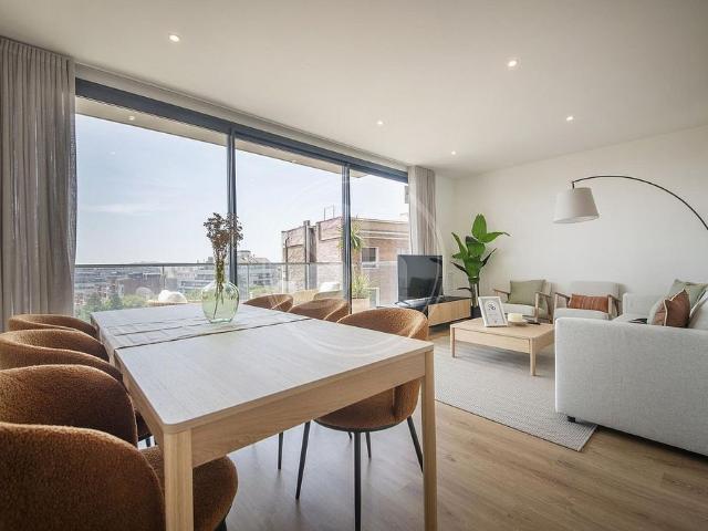Piso en alquiler en calle De Sant Cugat del Vallès, Barcelona, de 80 m² 2 habitaciones por 1.995