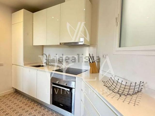Piso en alquiler en calle De Sant Antoni Maria Claret, Barcelona, de 80 m² 3 habitaciones por 2.300