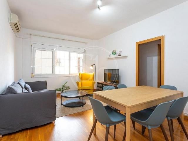 Piso en alquiler en calle De Sant Antoni Maria Claret, Barcelona, de 85 m² 2 habitaciones por 1.995