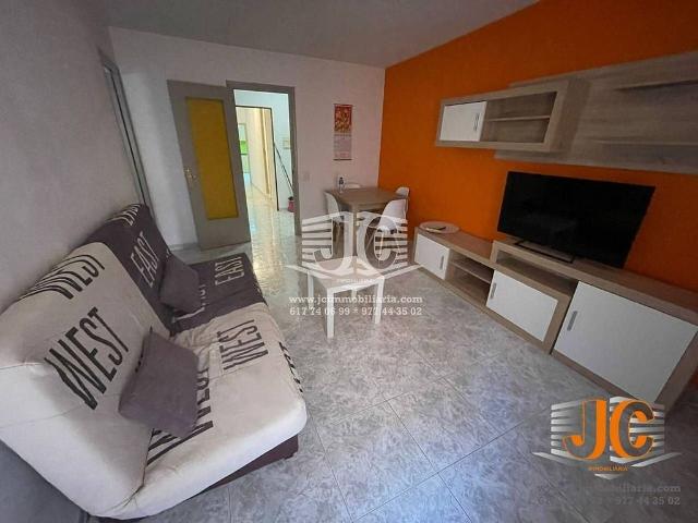 Piso en alquiler en calle De Sant Blai, Tortosa, de 55 m² 2 habitaciones por 440 €