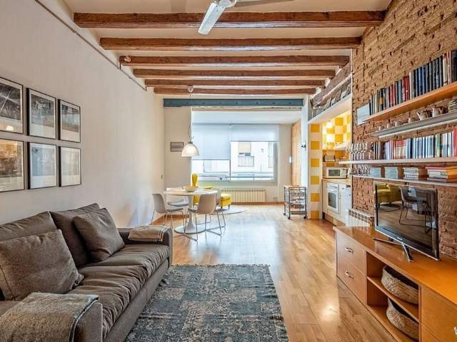 Piso en alquiler en calle De Sant Gabriel, Barcelona, de 62 m² 1 habitación por 1.399