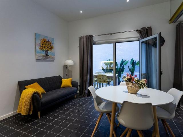 Piso en alquiler en calle De Sant Eusebi, Barcelona, de 63 m² 1 habitación por 1.403