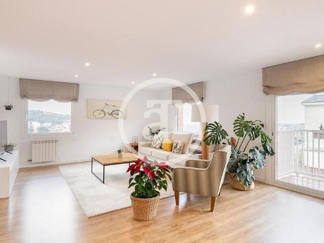 Piso en alquiler en calle De Sant Onofre, Barcelona, de 130 m² 3 habitaciones por 2.495