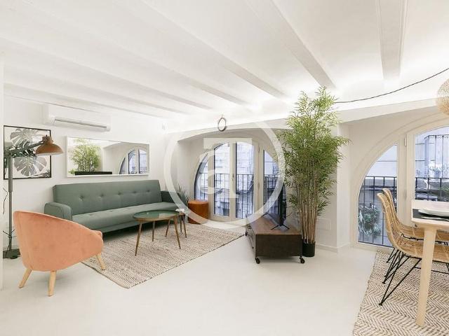 Piso en alquiler en calle De Sant Sever, Barcelona, de 61 m² 1 habitación por 1.390