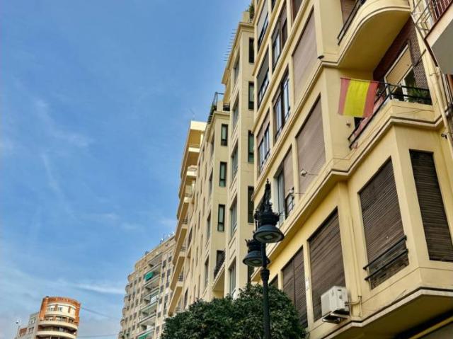 Piso en alquiler en Calle de Sant Vicent Màrtir, Valencia