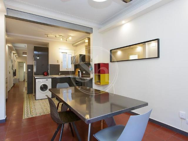 Piso en alquiler en calle De Santa Carolina, Barcelona, de 60 m² 2 habitaciones por 1.450