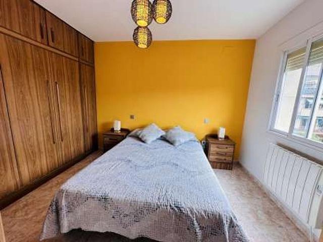 Piso en alquiler en calle De Santa Fe, Barcelona, de 75 m² 3 habitaciones por 926