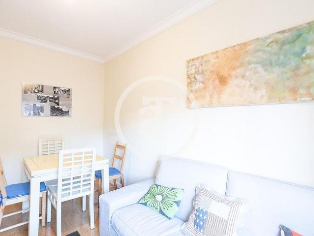 Piso en alquiler en calle De Sants, Barcelona, de 72 m² 3 habitaciones por 1.400
