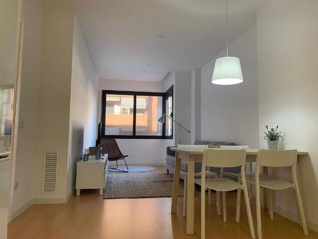Piso en alquiler en calle De Sants, Barcelona, de 82 m² 2 habitaciones por 1.500