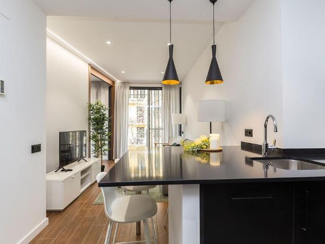 Piso en alquiler en calle De Sardenya, Barcelona, de 58 m² 1 habitación por 2.225