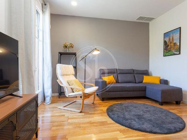 Piso en alquiler en calle De Sardenya, Barcelona, de 70 m² 3 habitaciones por 1.895