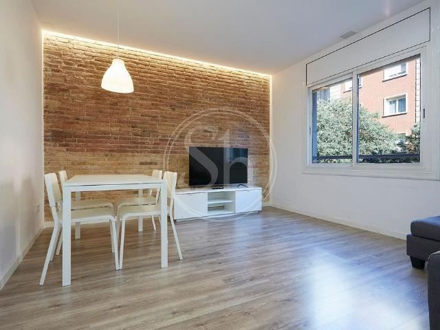 Piso en alquiler en calle De Sepúlveda, Barcelona, de 82 m² 3 habitaciones por 2.100