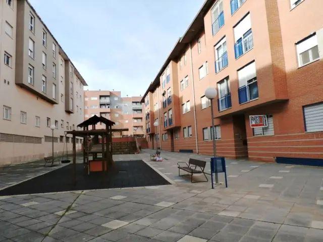 Piso en alquiler en Calle de Severo Ochoa