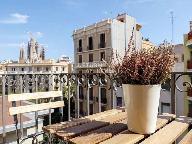 Piso en alquiler en calle De Sicília, Barcelona, de 65 m² 2 habitaciones por 2.000 €