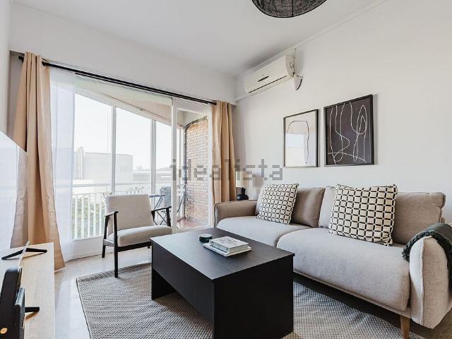 Piso en alquiler en calle De Sicília, Barcelona, de 70 m² 2 habitaciones por 1.800
