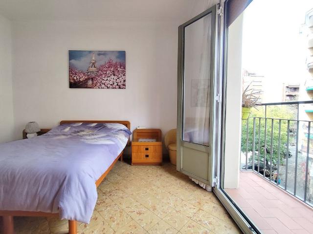 Piso en alquiler en calle De Sicília, Barcelona, de 98 m² 3 habitaciones por 1.997