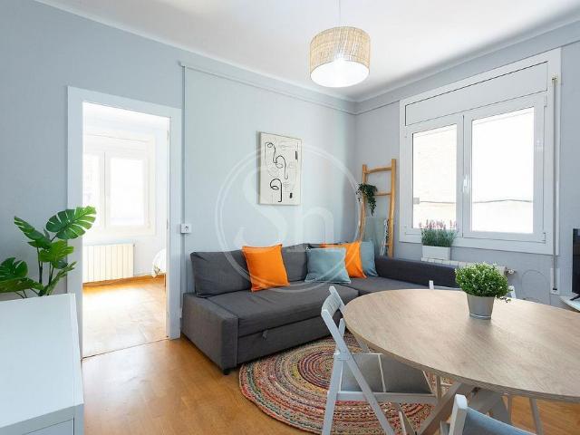 Piso en alquiler en calle De Sostres, Barcelona, de 54 m² 2 habitaciones por 1.450