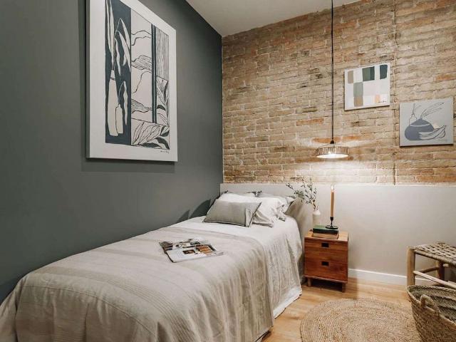 Piso en alquiler en calle De Tamarit, Barcelona, de 10 m² 2 habitaciones por 1.977