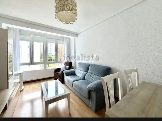Piso en alquiler en Calle de Trasmiera, 10