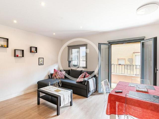 Piso en alquiler en calle De Travau, Barcelona, de 58 m² 2 habitaciones por 1.290