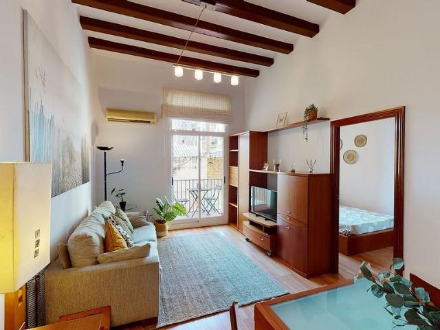 Piso en alquiler en calle De València, Barcelona, de 50 m² 2 habitaciones por 1.445