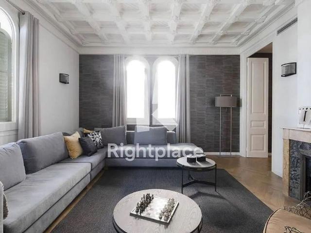 Piso en alquiler en calle De València, Barcelona, de 67 m² 1 habitación por 1.616