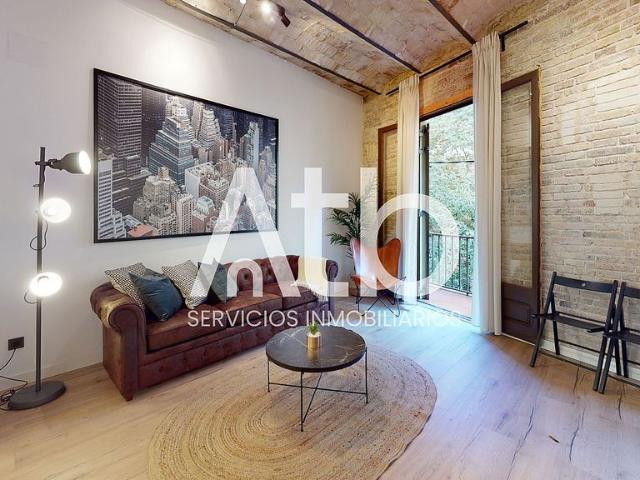 Piso en alquiler en calle De València, Barcelona, de 75 m² 3 habitaciones por 2.450