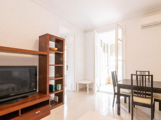 Piso en alquiler en calle De Valencia, Barcelona, de 76 m² 3 habitaciones por 1.400
