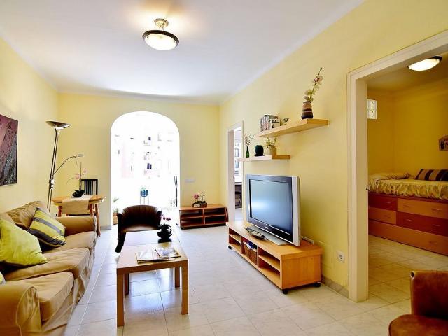 Piso en alquiler en calle De València, Barcelona, de 89 m² 3 habitaciones por 1.588 €