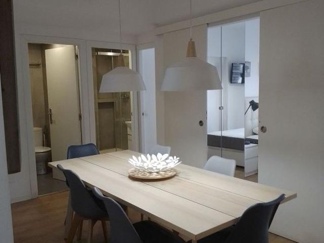 Piso en alquiler en calle De Valencia, Barcelona, de 95 m² 5 habitaciones por 2.300