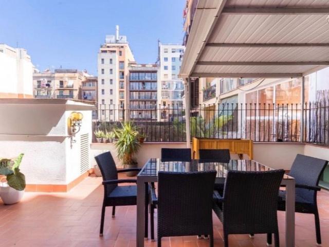 Piso en alquiler en calle De València, Barcelona, de 105 m² 3 habitaciones por 3.200