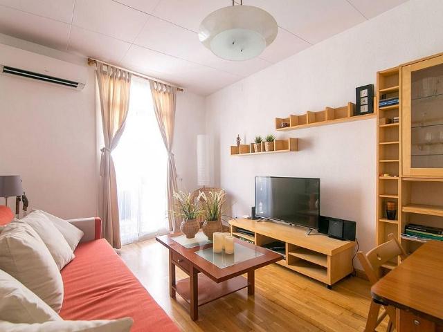Piso en alquiler en calle De Valldonzella, Barcelona, de 60 m² 2 habitaciones por 1.187