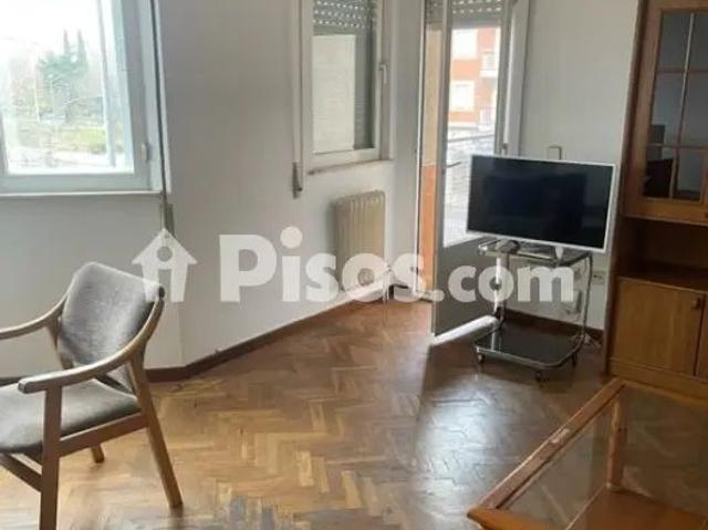 Piso en alquiler en Calle de Valverdón