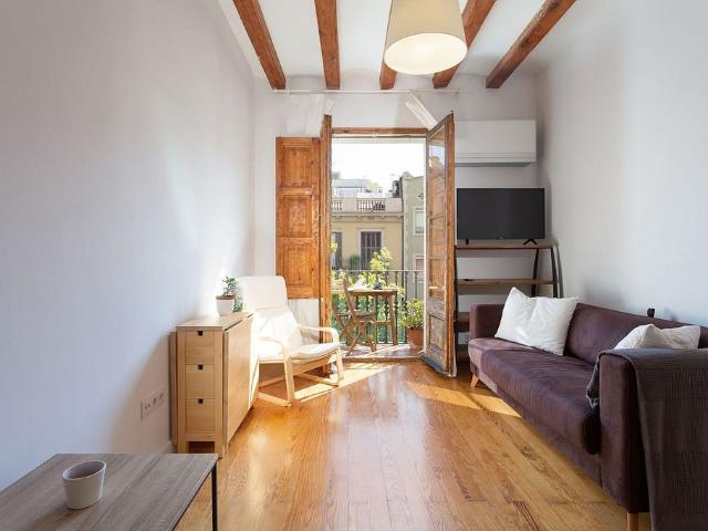 Piso en alquiler en calle De Villarroel, Barcelona, de 55 m² 2 habitaciones por 1.750