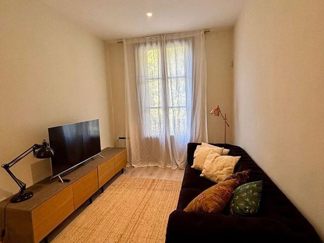 Piso en alquiler en calle De Villarroel, Barcelona, de 53 m² 2 habitaciones por 1.050