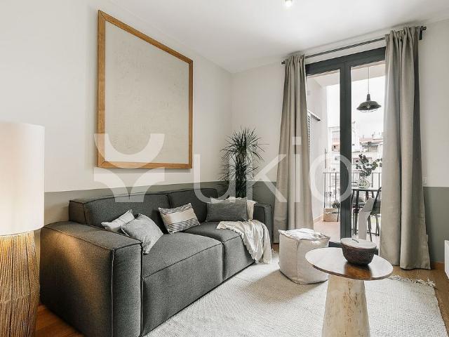 Piso en alquiler en calle De Villarroel, Barcelona, de 62 m² 1 habitación por 2.300