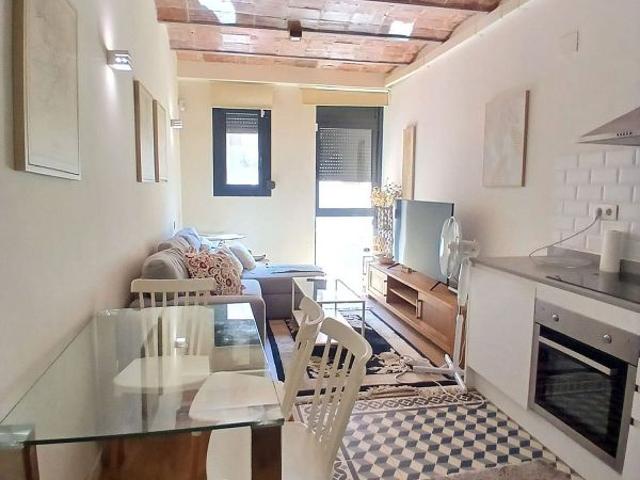 Piso en alquiler en calle De Xifré, Barcelona, de 58 m² 2 habitaciones por 1.500