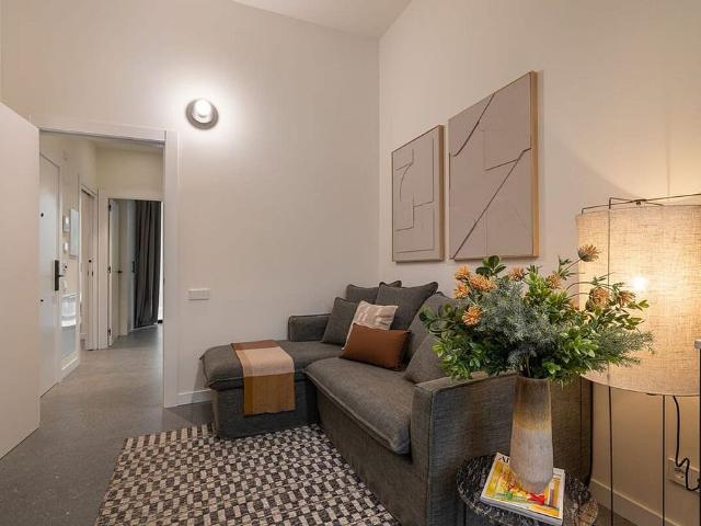 Piso en alquiler en calle De Xifré, Barcelona, de 59 m² 2 habitaciones por 2.979