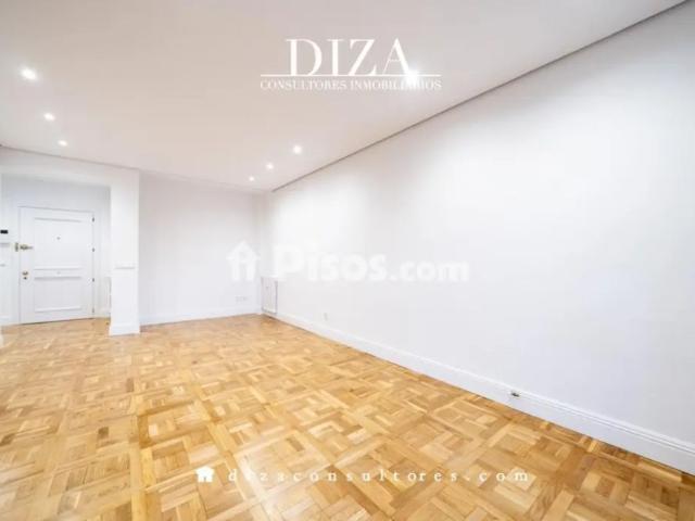 Piso en alquiler en Calle de Zurbarán
