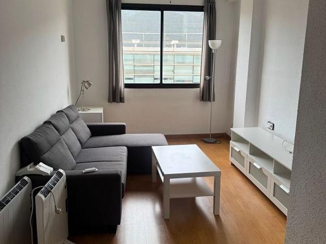 Piso en alquiler en calle Del Taquígraf Garriga, Barcelona, de 49 m² 1 habitación por 1.100